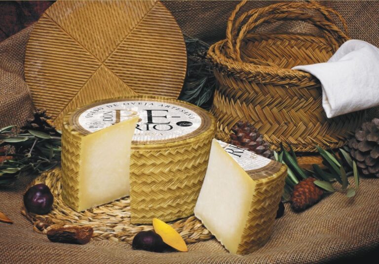 Quesera Herenciana Cofer brilla en los World Cheese Awards con 4 medallas de bronce